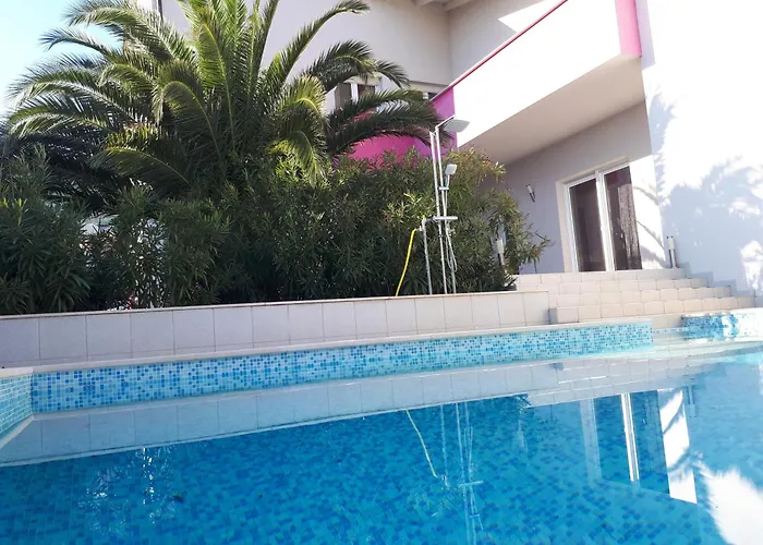 Appartement Doppelzimmer Mit Bad, Terrasse Und Pool *